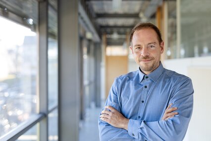 Prof. Dr. Klaus Maier is the new Dean of the Faculty of Electronics and Computer Science Prof. Dr. Klaus Maier is the new Dean of the Faculty of Electronics and Computer Science