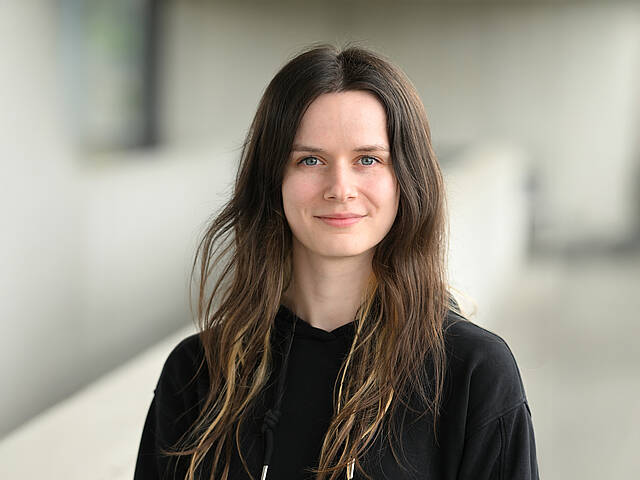 Portrait von Maja Tepass, Studentin, Elektrotechnik mit Schwerpunkt Technische Informatik Portrait von Maja Tepass, Studentin, Elektrotechnik mit Schwerpunkt Technische Informatik
