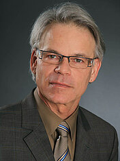 Prof. Dr. Jürgen Strauß Prof. Dr. Jürgen Strauß
