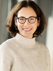Prof. Dr. rer. nat. Magdalena Mandl Prof. Dr. rer. nat. Magdalena Mandl
