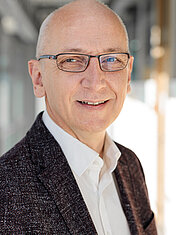 Prof. Dr. Walter Gillner Prof. Dr. Walter Gillner