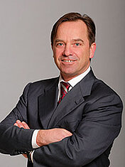 Prof. Gerold Frick Prof. Gerold Frick
