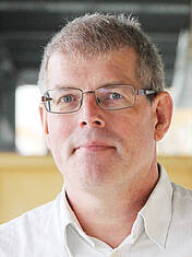 Dr. Ralf Schreck Dr. Ralf Schreck