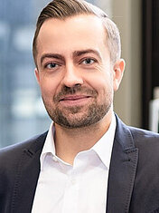 Prof. Dr.-Ing. Alexander Kremer Prof. Dr.-Ing. Alexander Kremer
