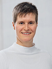 Prof. Dr. habil. Stefanie Hoja Prof. Dr. habil. Stefanie Hoja