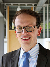Prof. Dr. Tobias Nemmer Prof. Dr. Tobias Nemmer